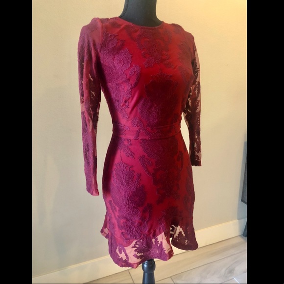 ⭐️SOLD⭐️ for Love & Lemons Night to Remember Dress - Picture 4 of 8